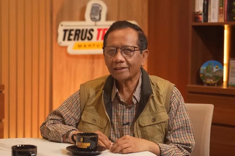 Mahfud MD yang ikut soroti terkait dengan kasus Silfester Matutina. (Tangkapan layar YouTube Mahfud MD Official)